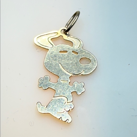 Rare 14K 1958 Gold snoopy Pendant charm ⭐️ rare find date peanuts 1950’s cartoon - Picture 9 of 12